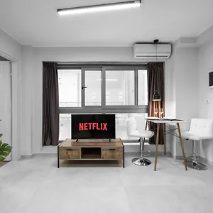 Westay Apartments, The Luxury Апартаменты